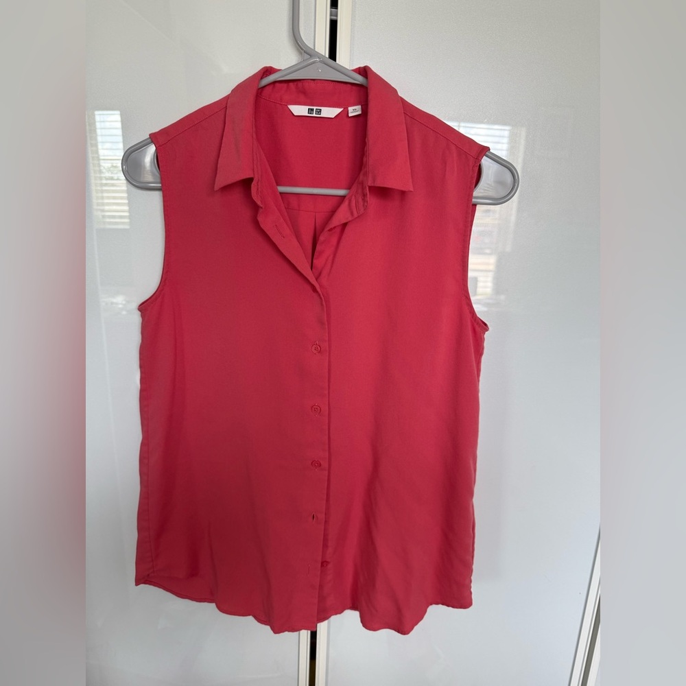 Uniqlo Women's Sleeveless coral Blouse Xs